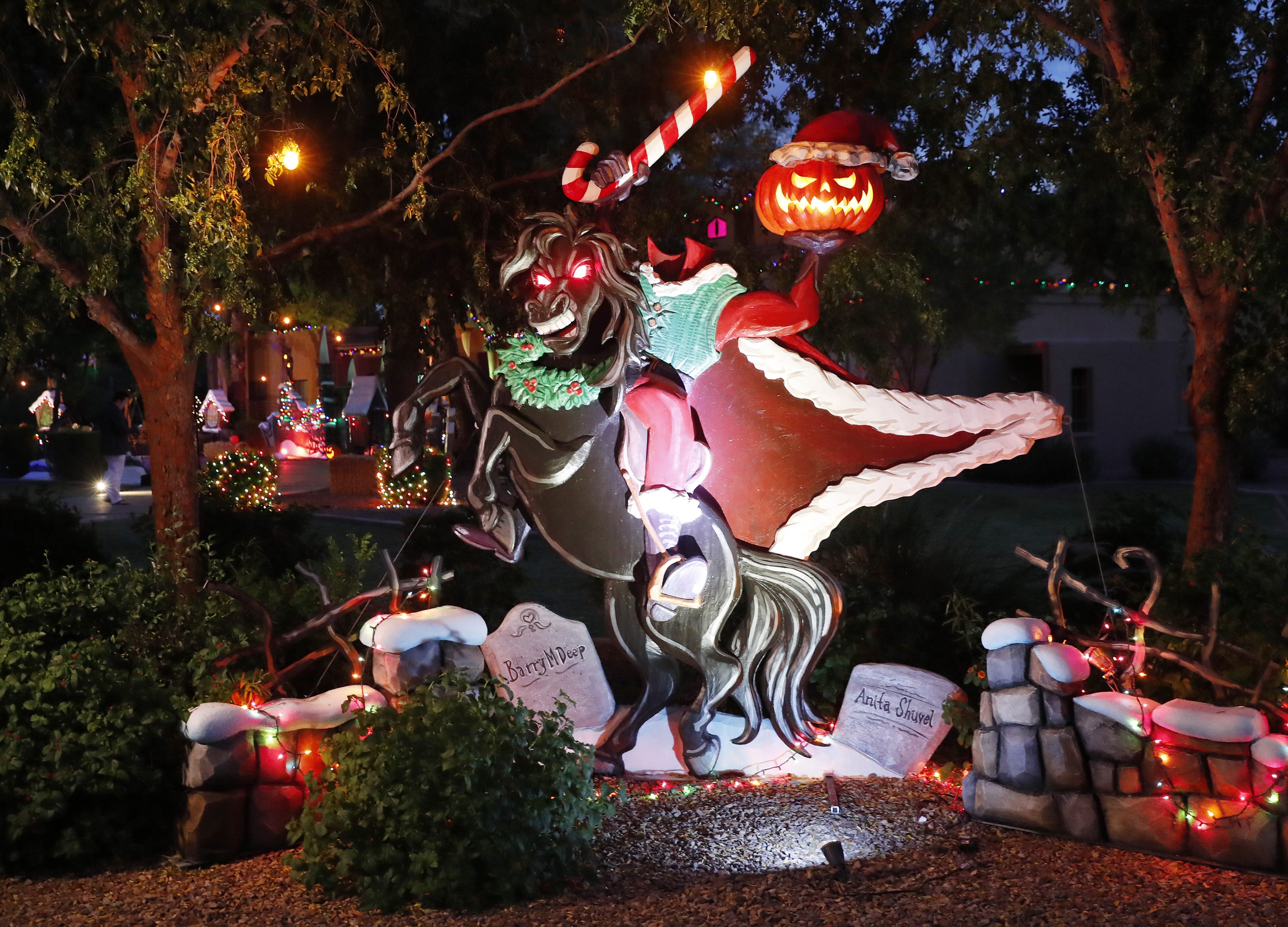 Nightmare Before Christmas Inspires Huge Halloween Display In Phoenix