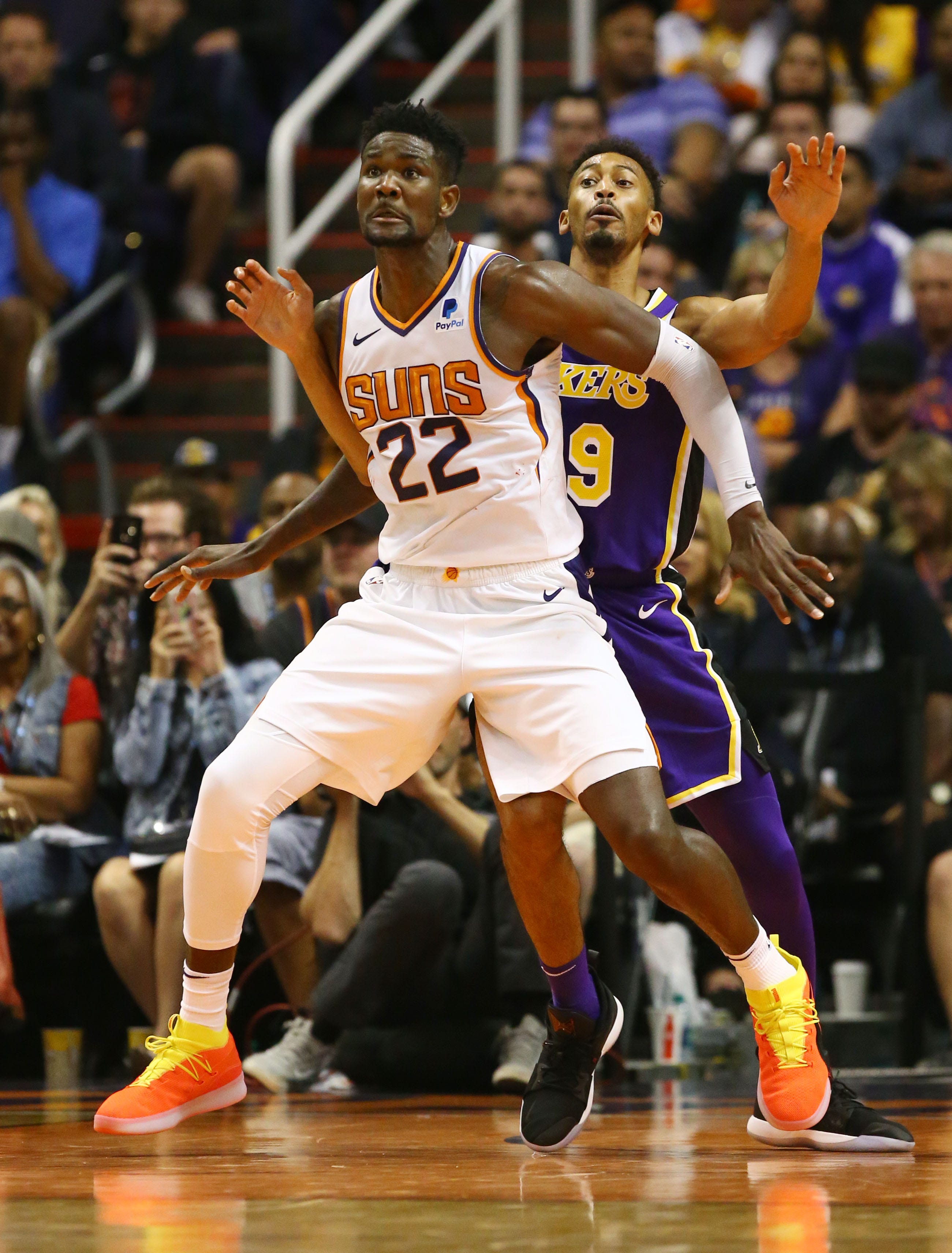 deandre ayton works against the lakers johnathan williams
