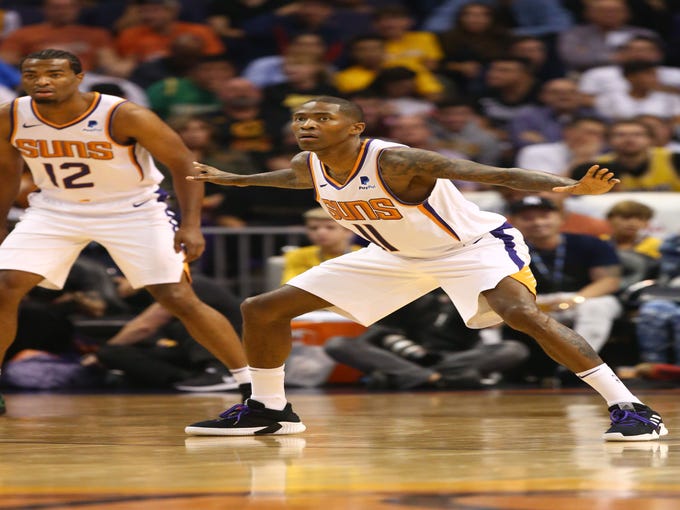 Phoenix Suns' Jamal Crawford against the Los Angeles Lakers in the first half during a game on Oct. 24 at Talking Stick Resort Arena.