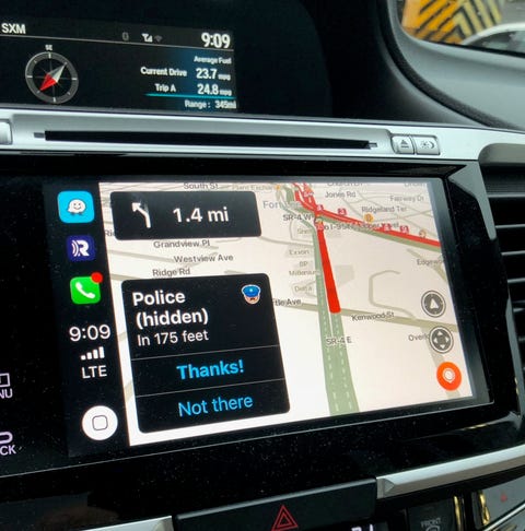 Notifications pop up in Waze to warn you of pothol