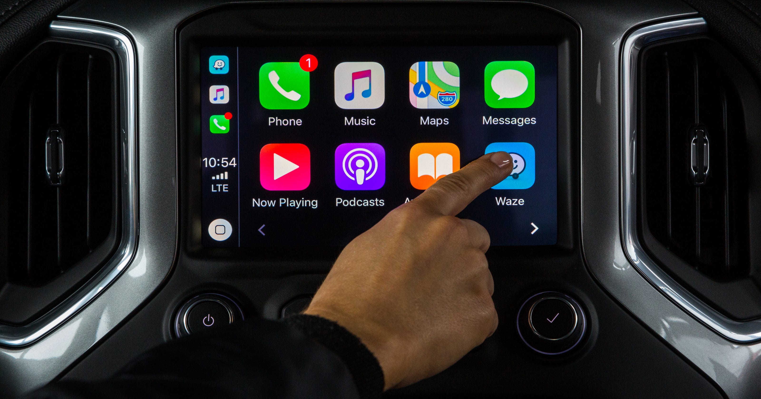 Waze Carplay Review Gps Navigation Warnings Of Police