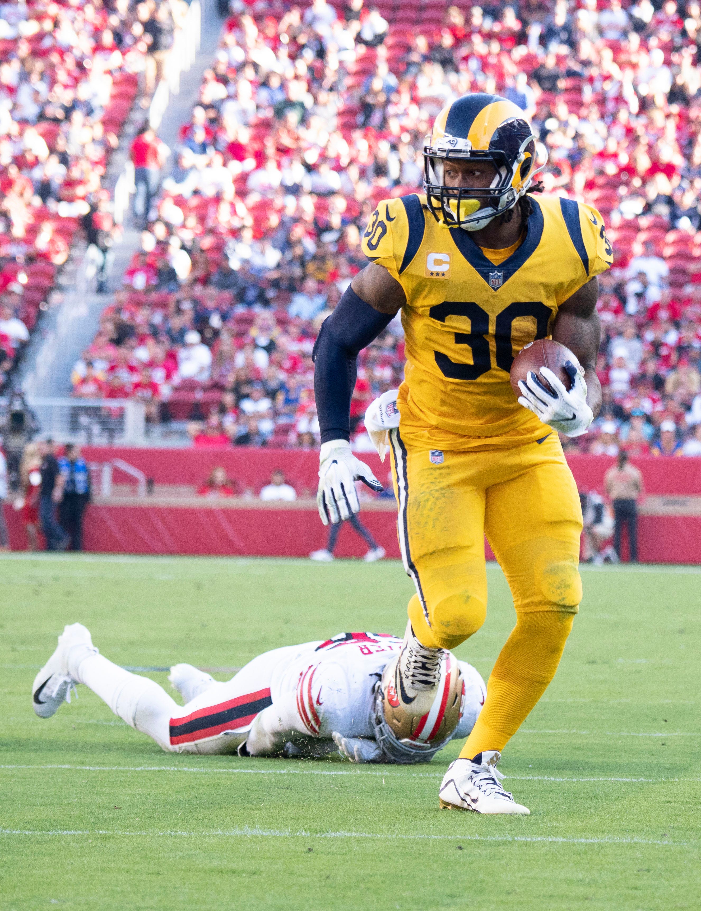 todd gurley yellow jersey
