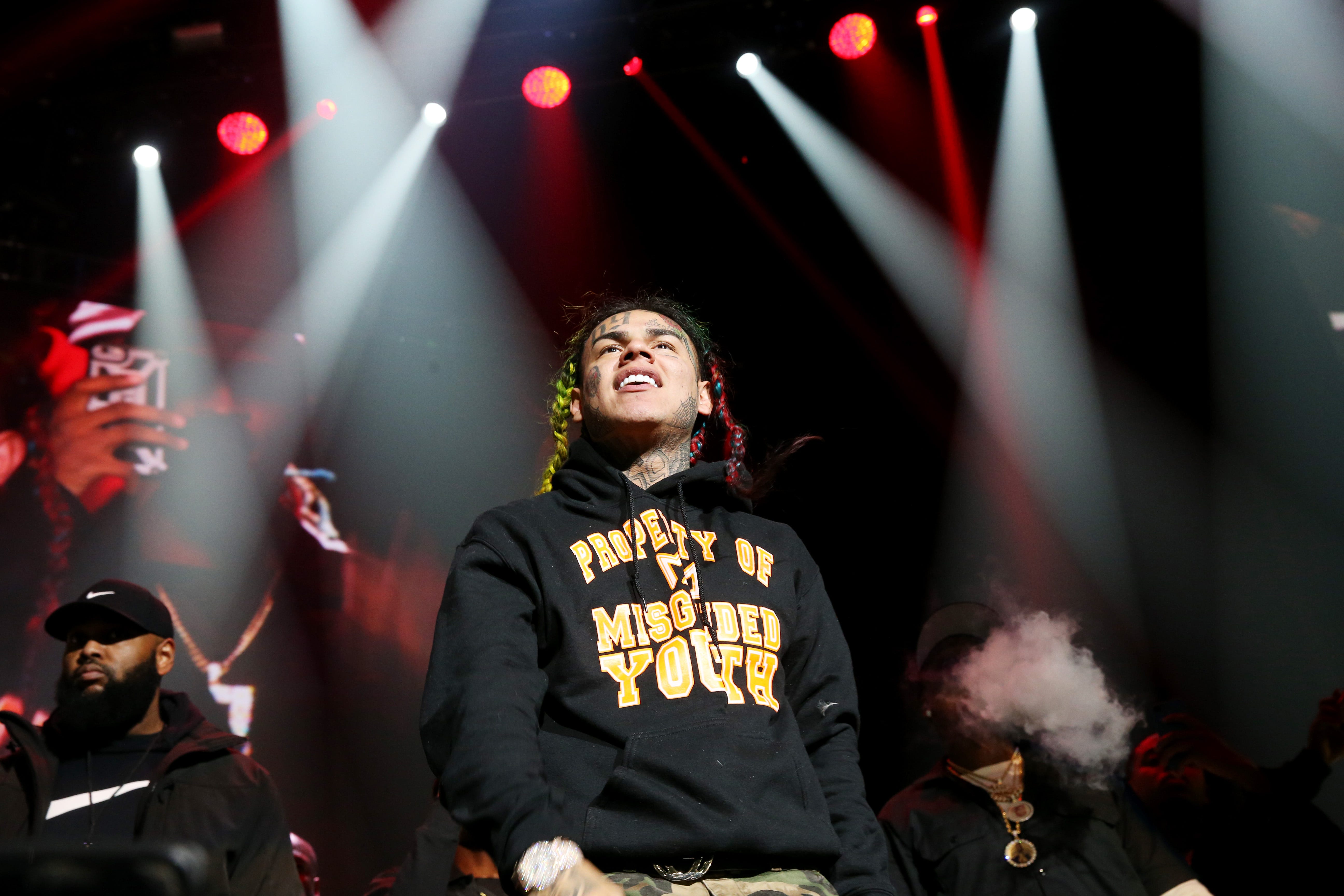Tekashi 6ix9ine Surprises Cardi B Underwhelms At Powerhouse 2018