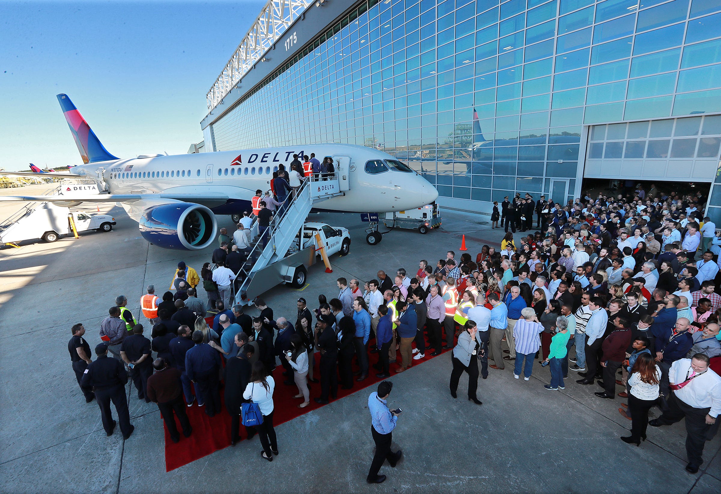 Delta Air Lines New Airbus A220 Gets Atlanta Show And Tell
