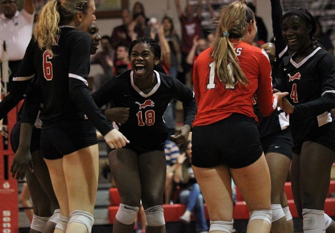 Leon freshman Cailin Demps (18) screams after a point as Leon defeated Chiles 3-1 in a Region 1-8A semifinal playoff game on Tuesday, Oct. 30, 2018.