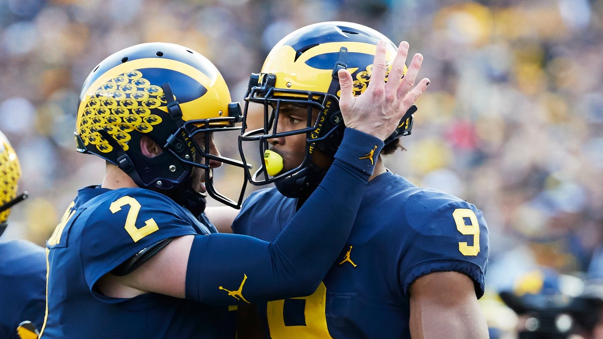Michigan Wolverines wide receiver Donovan Peoples-Jones (9) receives congratulations from quarterback Shea Patterson (2) after a first0half touchdown against the Penn State Nittany Lions at Michigan Stadium.