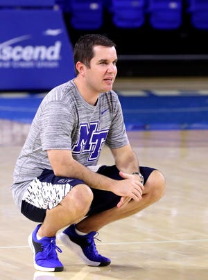 MTSU women's assistant basketball coach Matt Insell works with players during practice at Murphy Center on Monday, Nov.. 5, 2018.