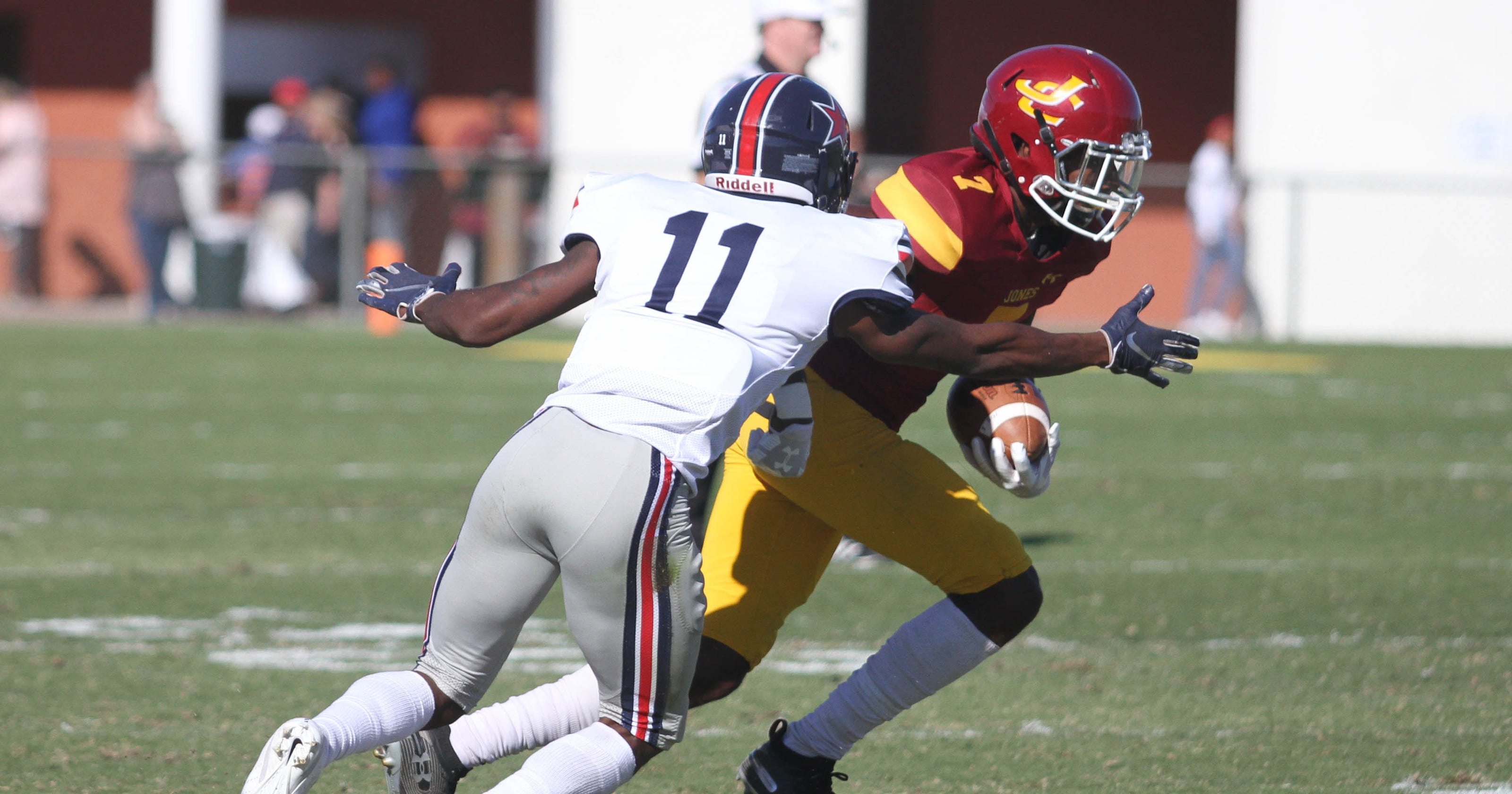 No 4 Jones Football Hosts No 1 East Mississippi For Macjc Title Game