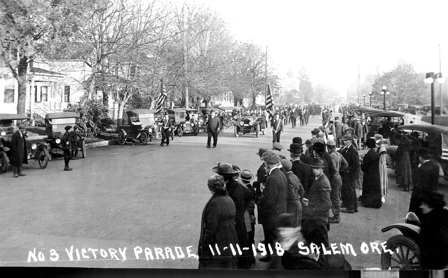 Salem parade celebrates end of World War I a century ago