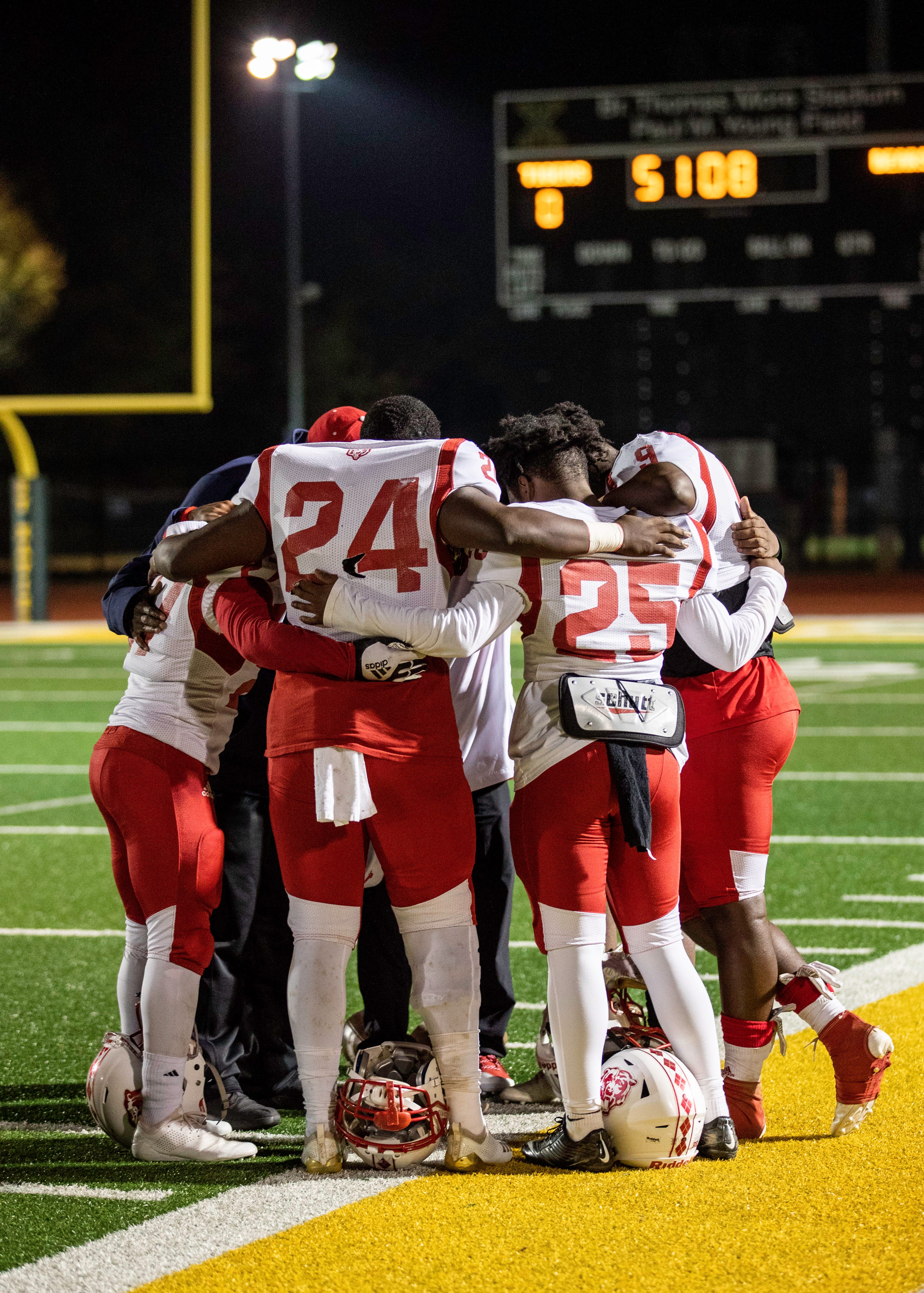 Kentucky high school football playoff scores for Nov. 9