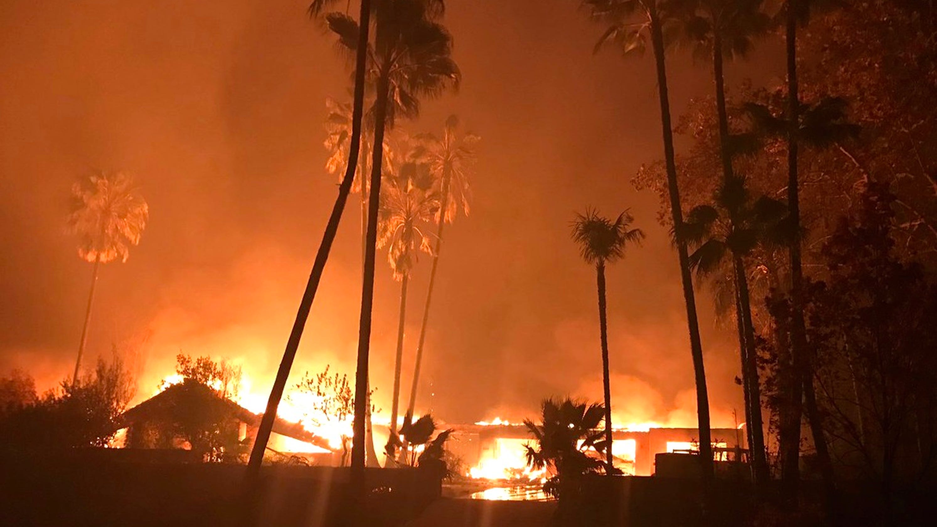 Káº¿t quáº£ hÃ¬nh áº£nh cho CAMP FIRE: 20,000 acres destroyed, 15,000 structures threatened by Butte Co. wildfire