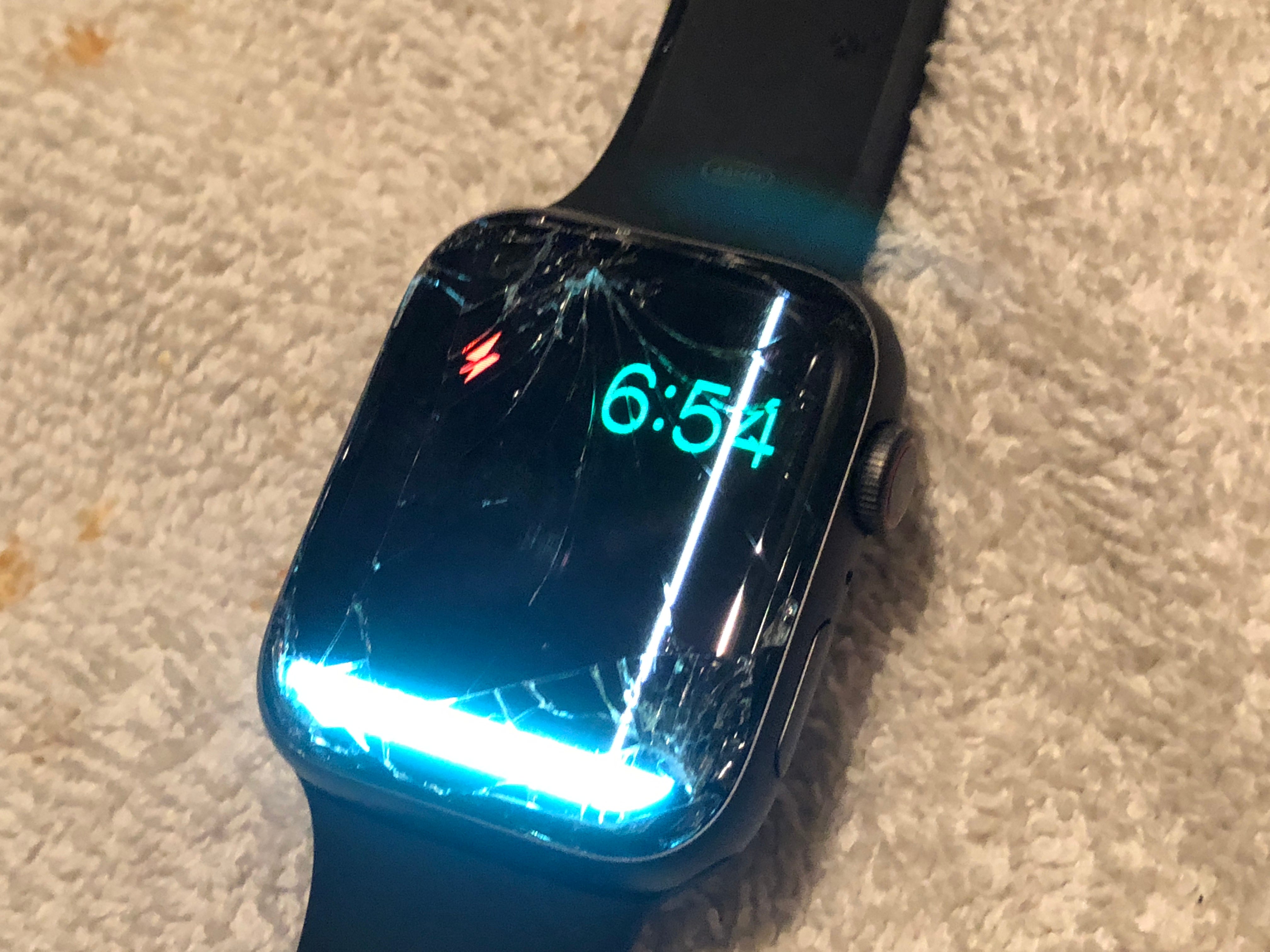 apple watch series 4 cracked screen