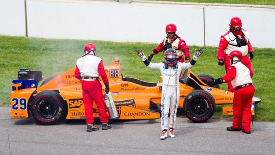 F1 Star Fernando Alonso Mclaren To Return For 2019 Indy 500
