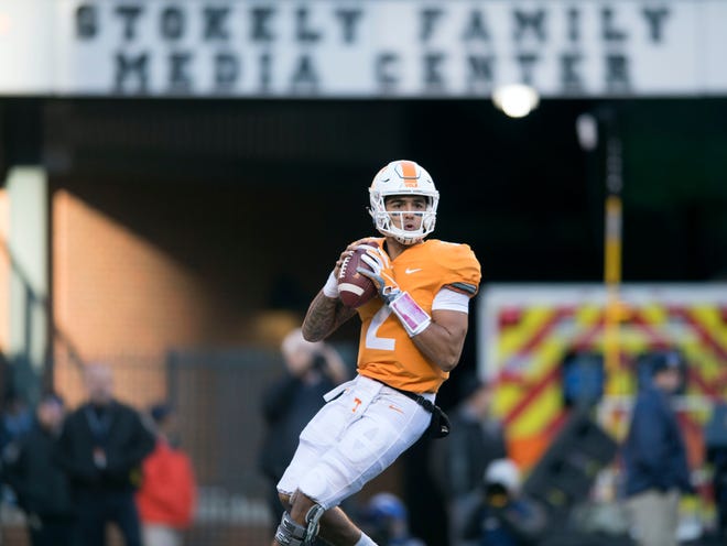 Tennessee quarterback Jarrett Guarantano (2) looks for an open receiver during a game between Tennessee and Kentucky at Neyland Stadium in Knoxville, Tennessee on Saturday, November 10, 2018.