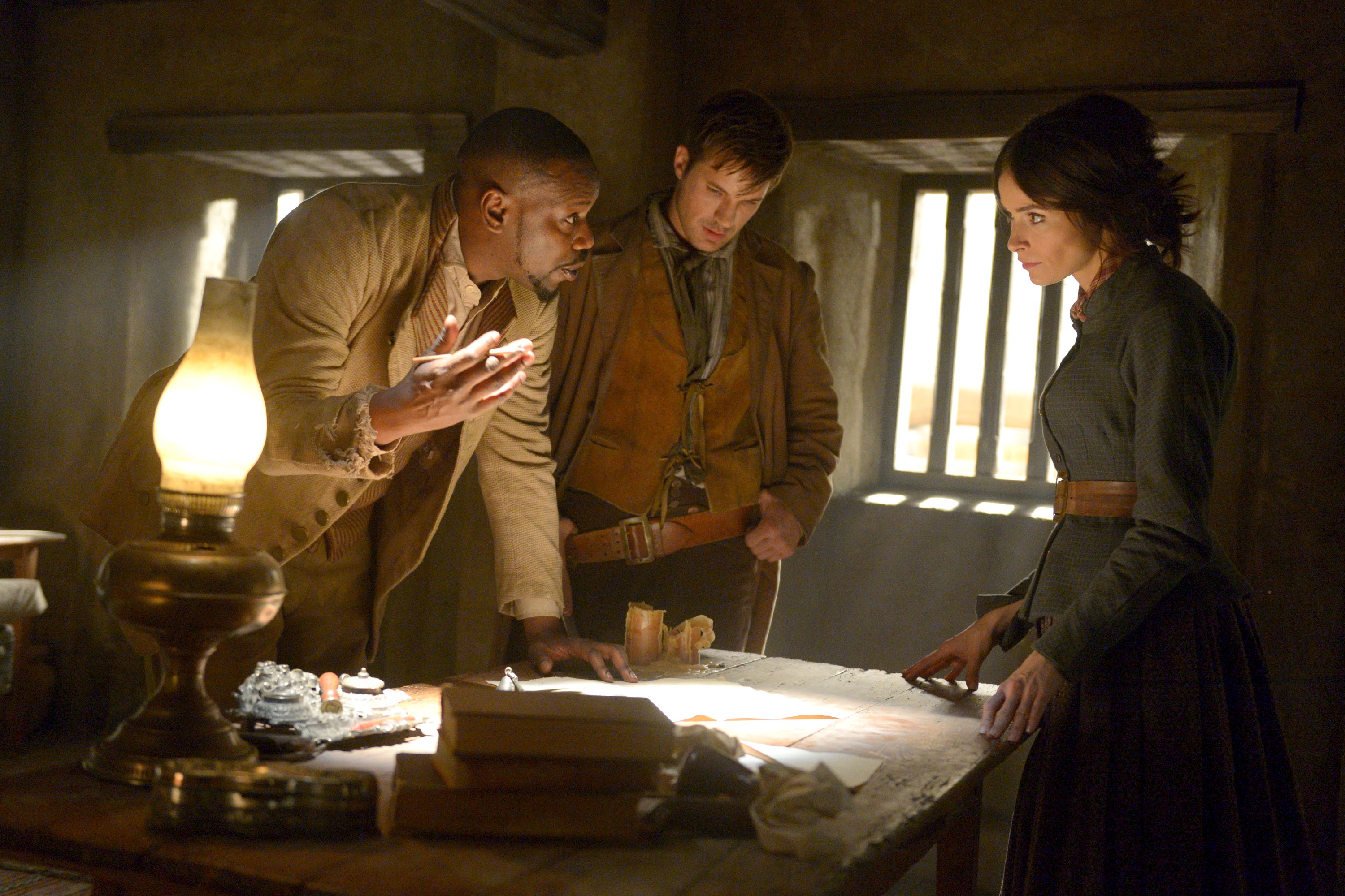 Сериал вне времени 1 серия. Вне времени 1 сезон 1 серия. Вне времени значение. Вне времени сериал кадры. Вне времени 1 сезон.