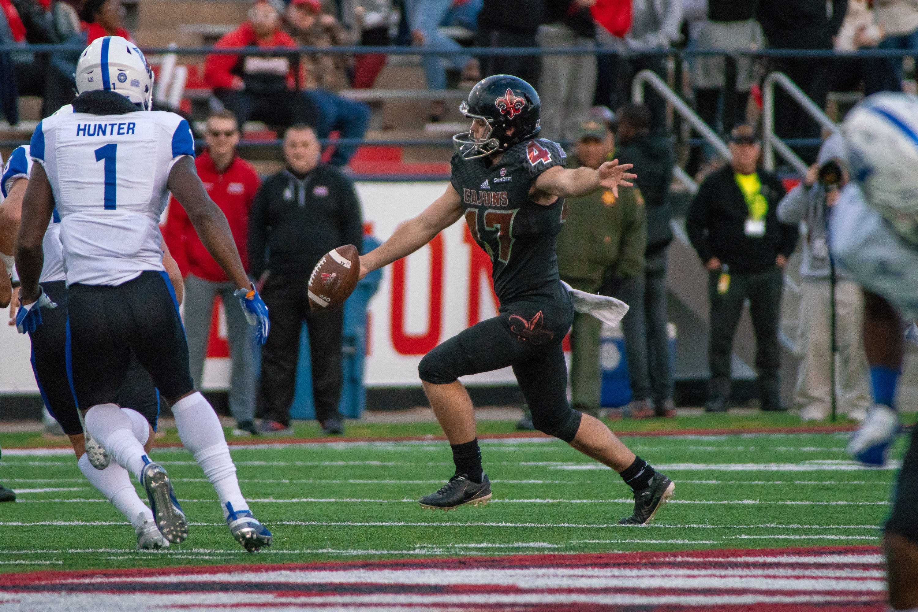 Ul Football Aussie Byrns Took Leap Of Faith To Punt For The Cajuns