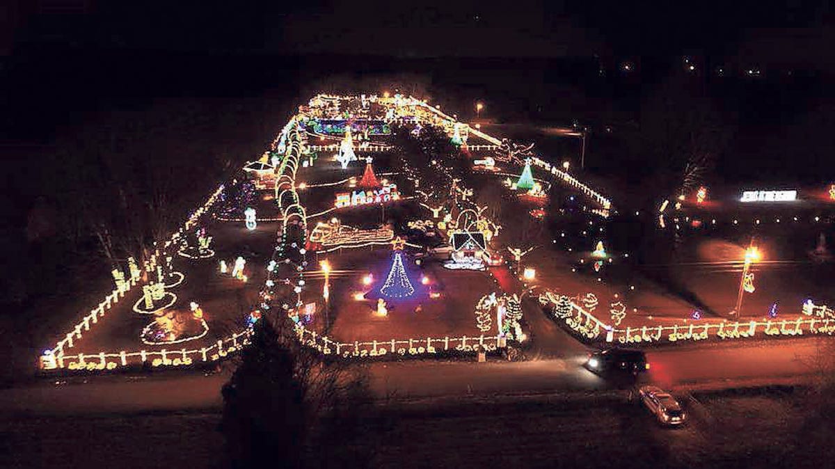 Drive Thru Light Display In Lebanon Spreads Christmas Cheer Christmas Lights To Drive By Near Me