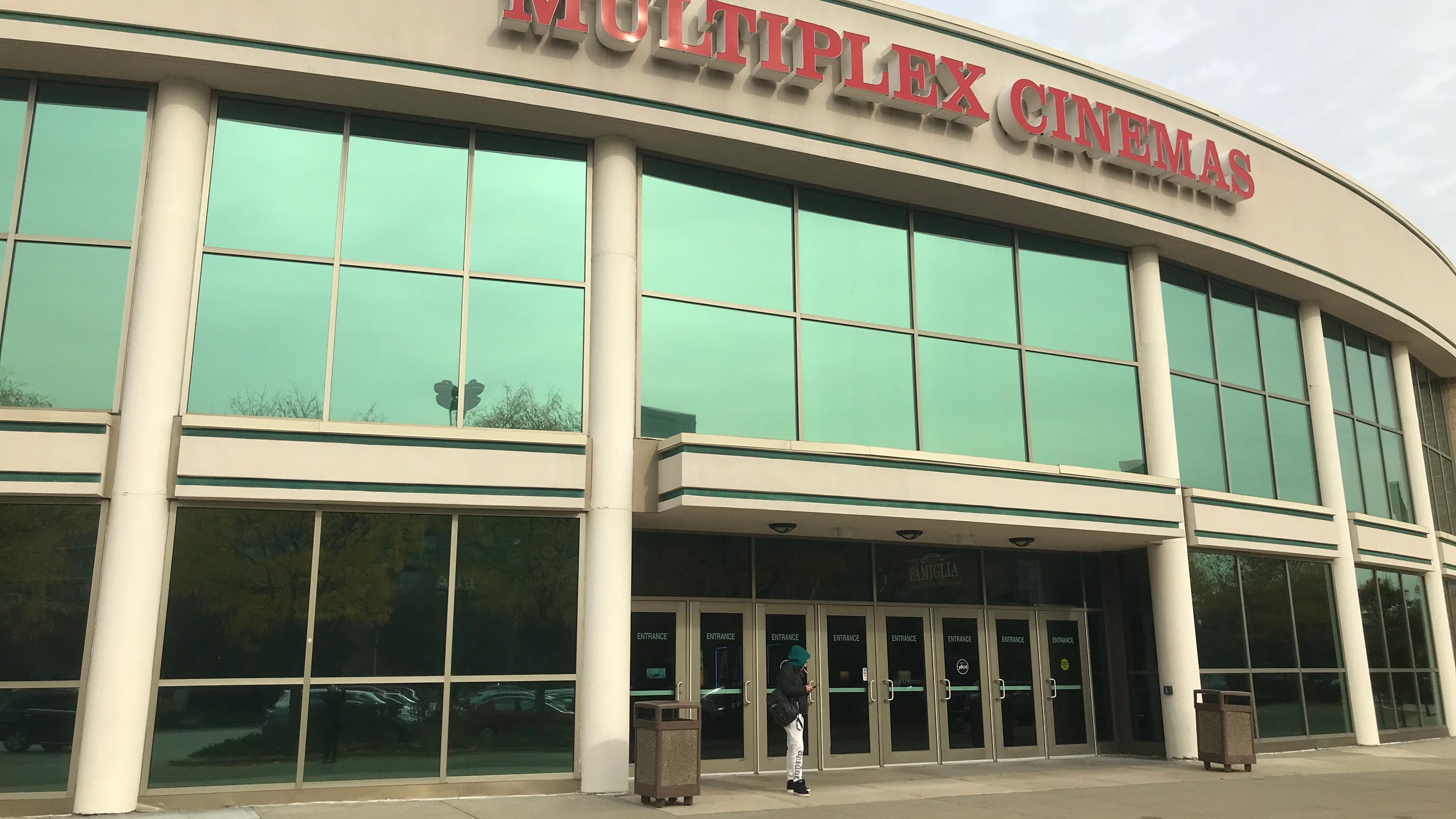 Edgewater movie theater to close Nov. 13