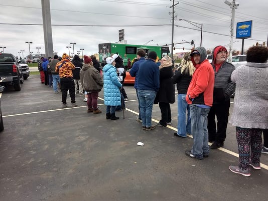 Hundreds Show Up In Central Ohio For Free Wahlburgers