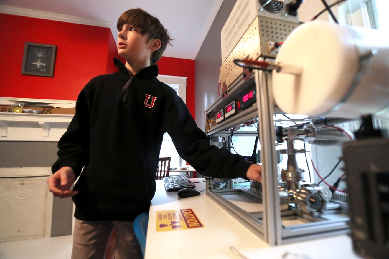 The Nuclear Kid Memphis youth builds home nuclear fusion reactor