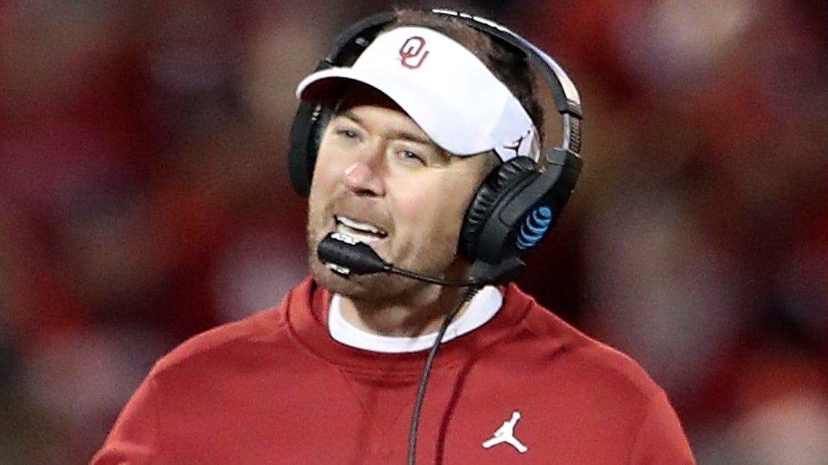 Lincoln Riley reacts during the second half against Oklahoma State.