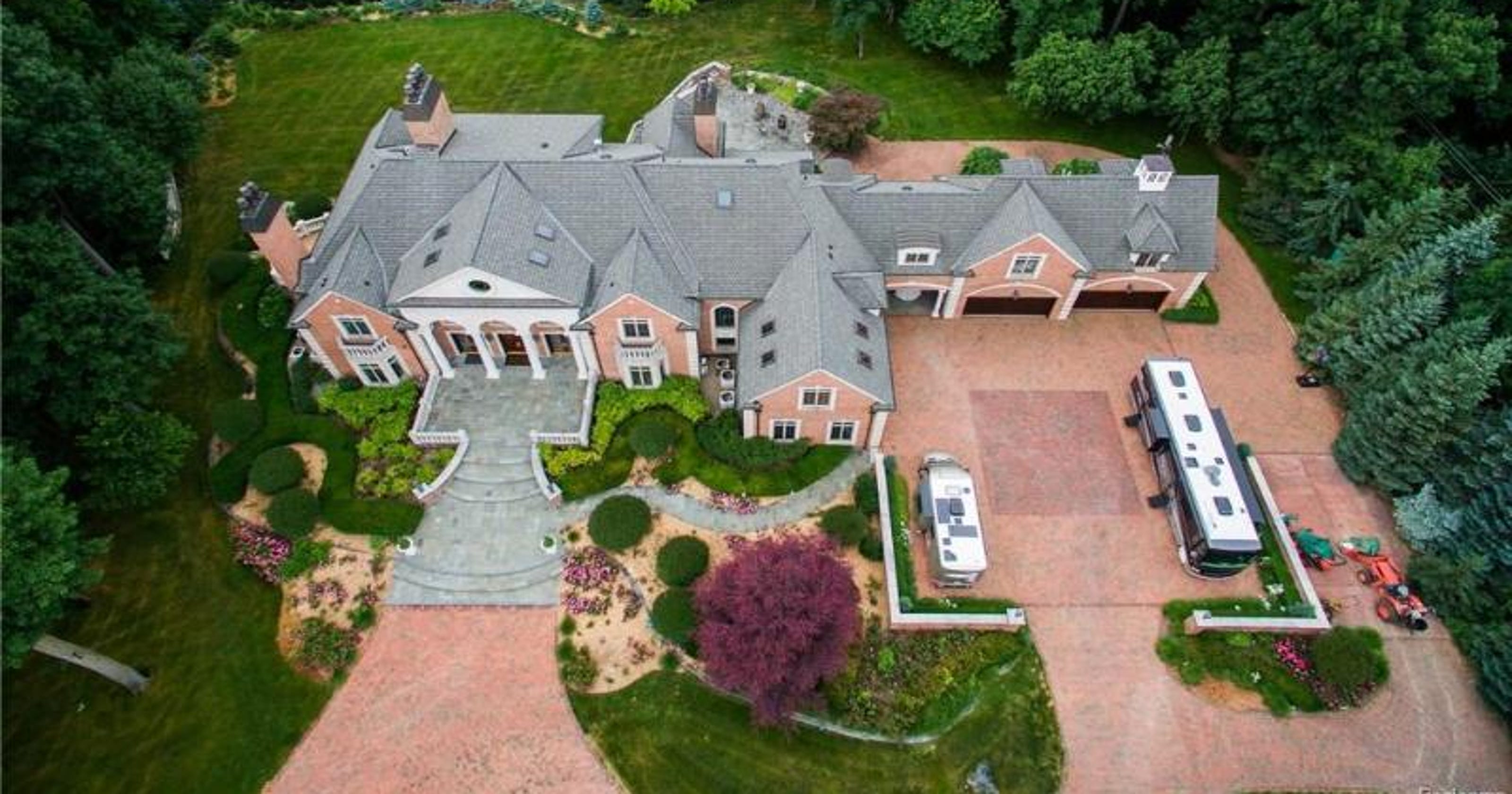 MI Dream Home Northville's ExCzech consulate lists for 9.9M