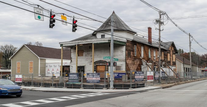 Colonial Gardens, at the corner of New Cut and Kenwood, is being remodeled with three additional buildings being added around the original building built in 1902.
November 14, 2018