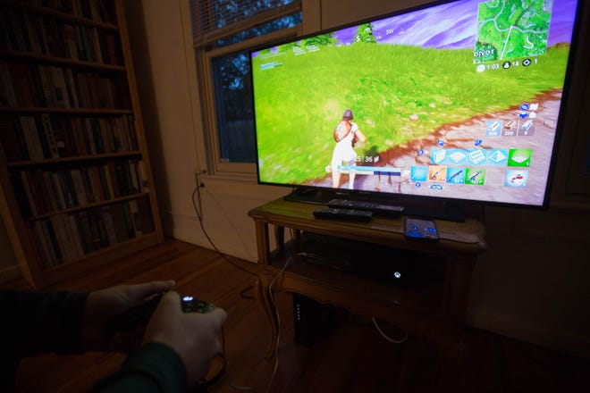 Games To Play At Home With Friends Online 82 466564e4 4aec 4e6e b79b 3d0fe7889e79 11142018 4 HealthyUFortniteCover 4