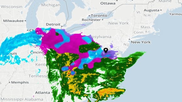 Flight delays, cancellations: Airlines waive fees for Thursday flights