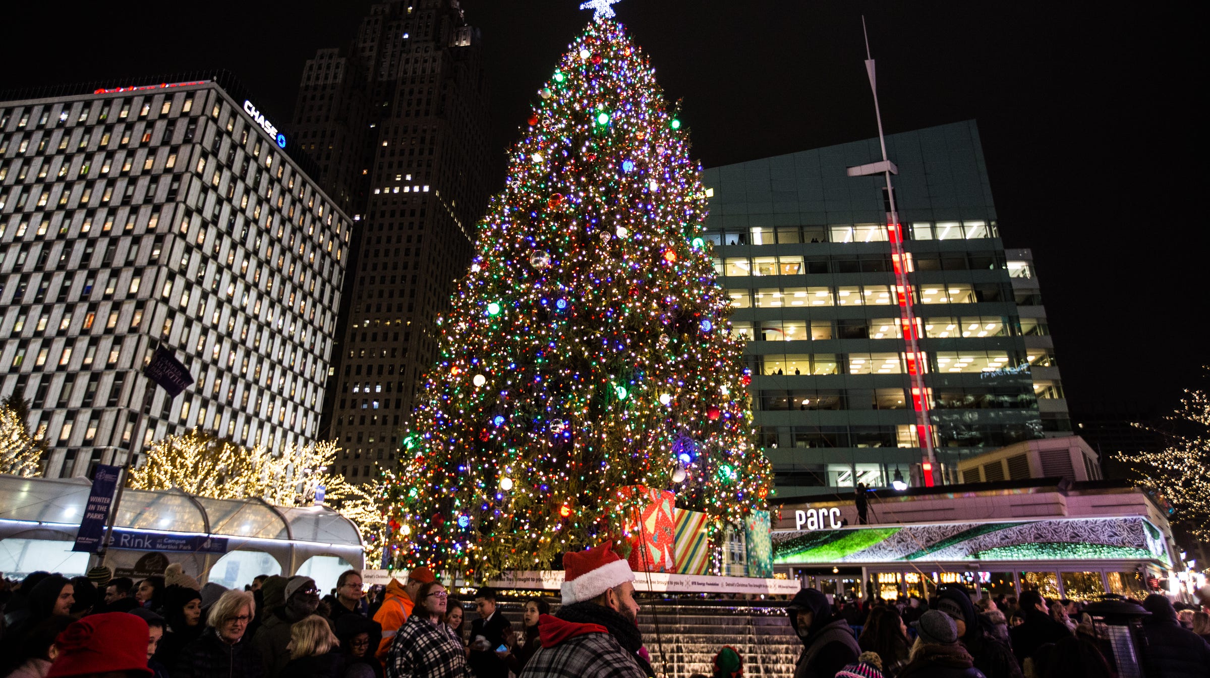 Detroit Tree Lighting Goes Virtual Skating Downtown Begins Friday Christmas Lights Detroit Area 2021