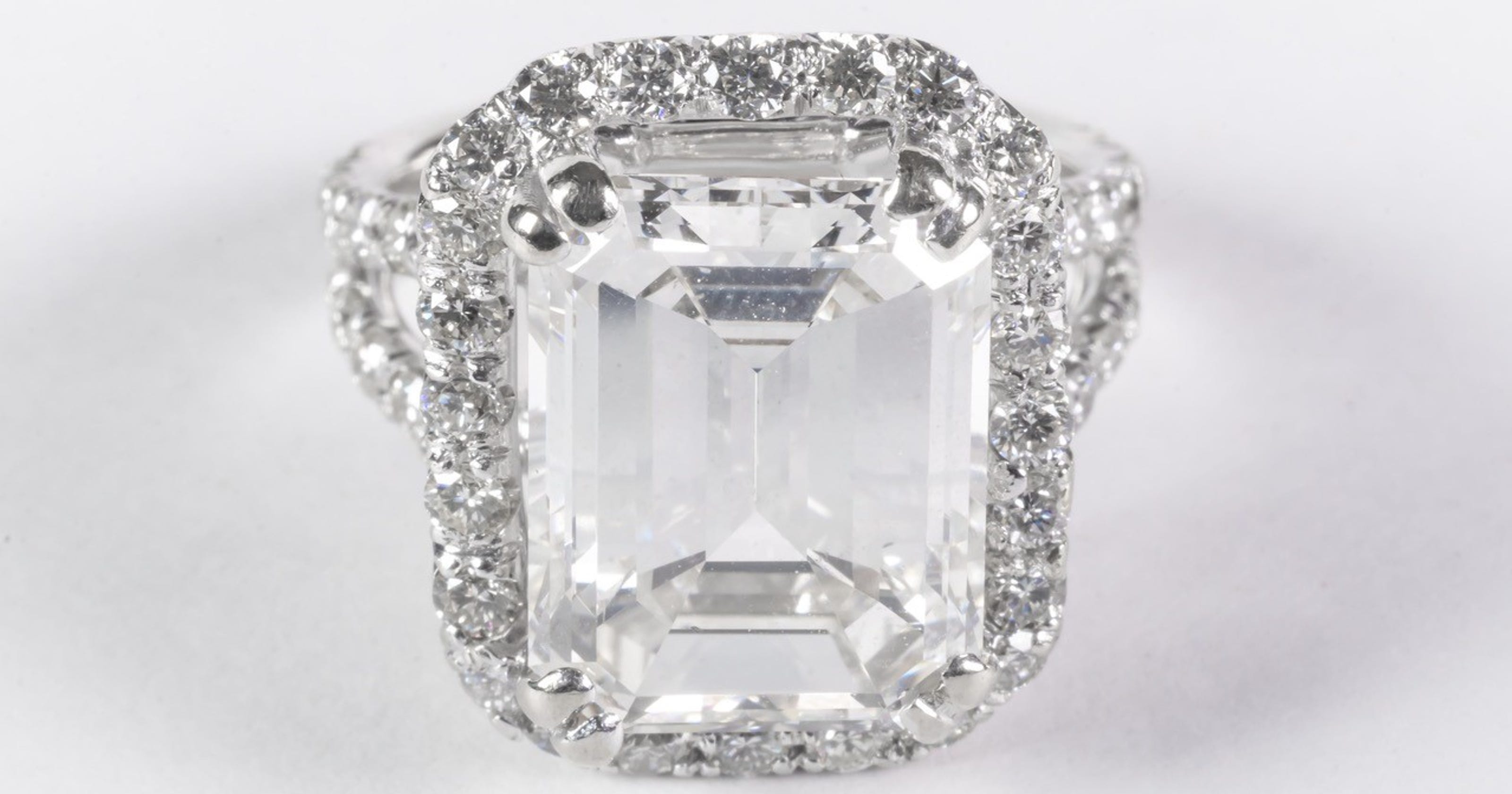6-carat, $90,000 diamond ring up for auction in Scottsdale