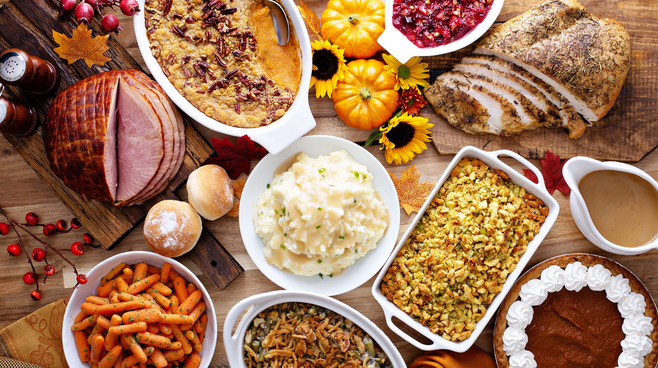 Stores offering Thanksgiving meals to go in the Palm Springs area