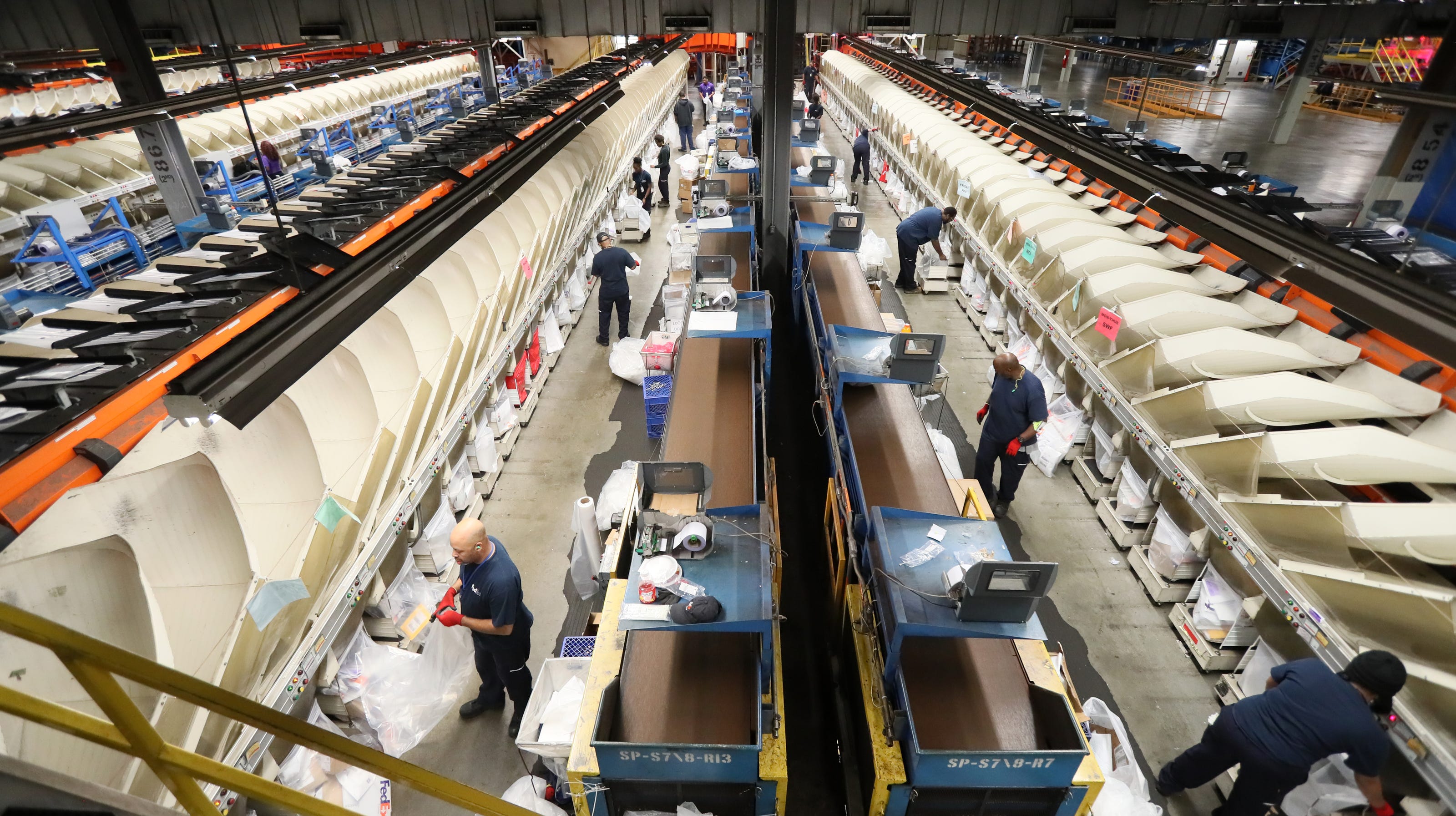 FedEx earnings Strong results as delivery demand continues surge