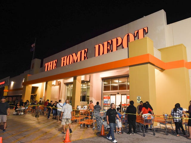 Black Friday Some Stores Use Early Sales Giveaways To Lure Shoppers