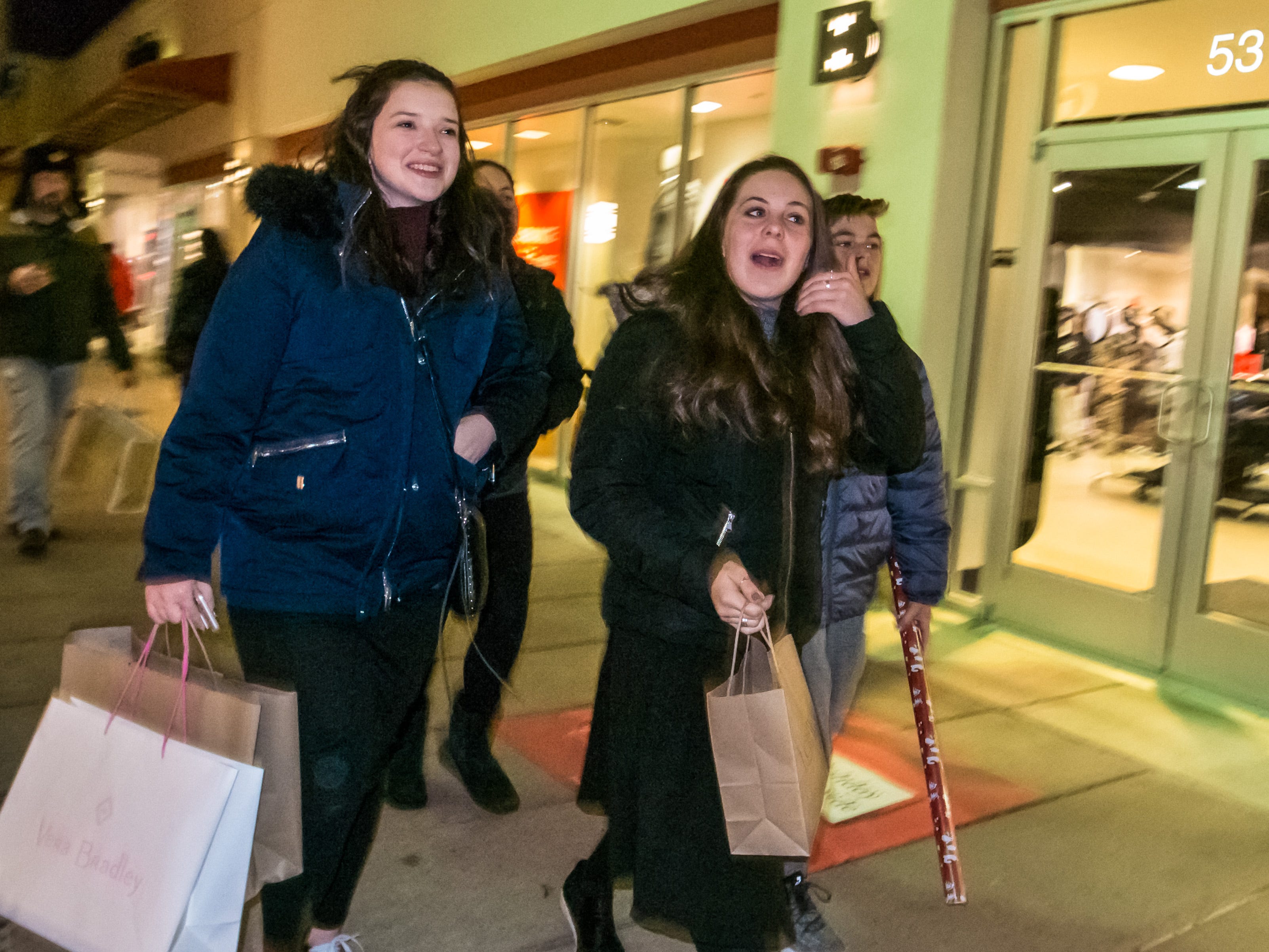 jersey outlets hours
