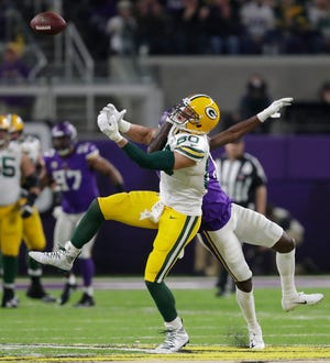 Green Bay Packers tight end Jimmy Graham (80) can't make the catch against Minnesota Vikings' Jayron Kearse (27) in the first half during their football game Sunday, November 25, 2018, at U.S. Bank Stadium in Minneapolis, Minn. Dan Powers/USA TODAY NETWORK-Wisconsin