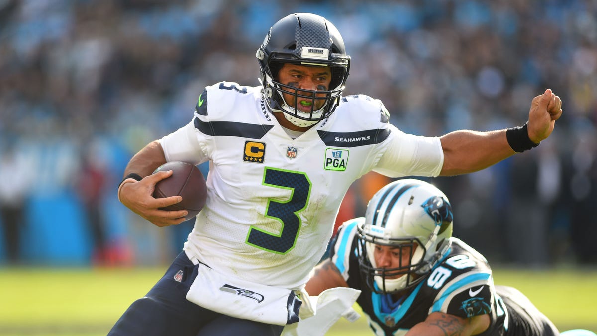 Russell Wilson threw for 339 yards and 2 TDs in the Seahawks' win in Charlotte.