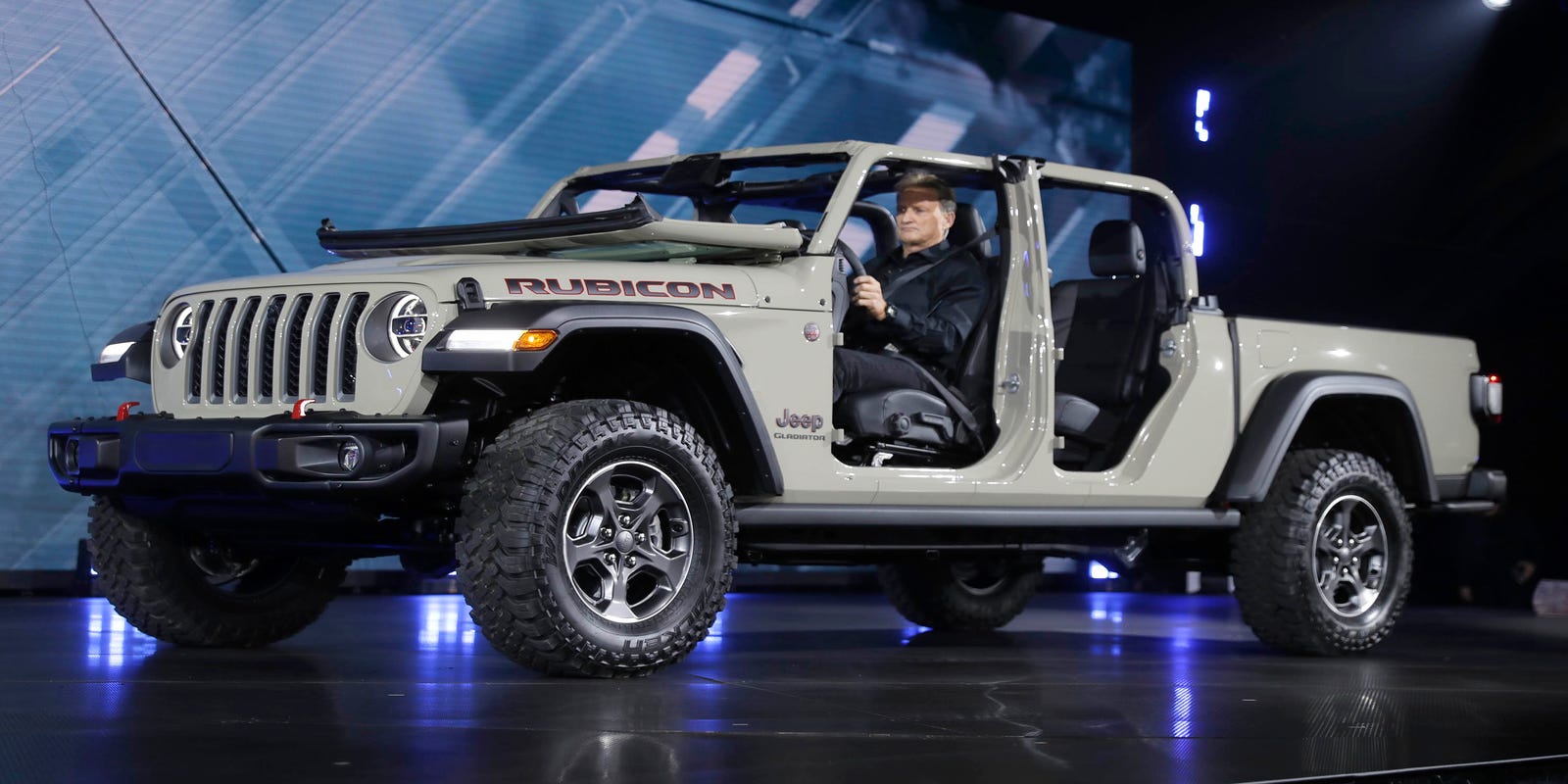 Jeep Gladiator reveal: New truck debuts at LA Auto Show