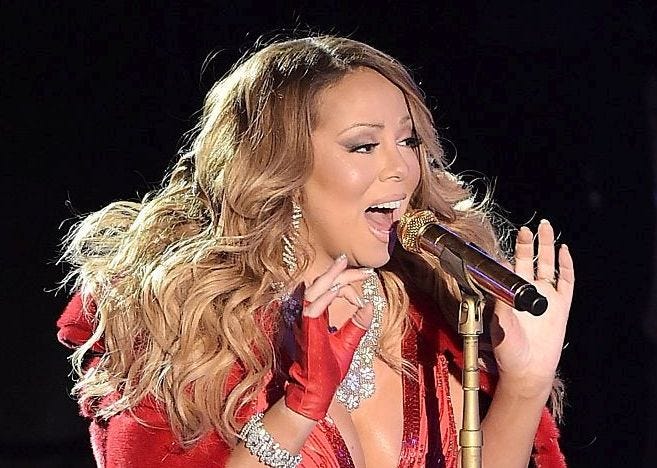Mariah Carey không chỉ là một ca sĩ tài năng mà còn là một người mẹ rất yêu thương. Cùng với cặp sinh đôi của mình, cô đã thể hiện bài hát \