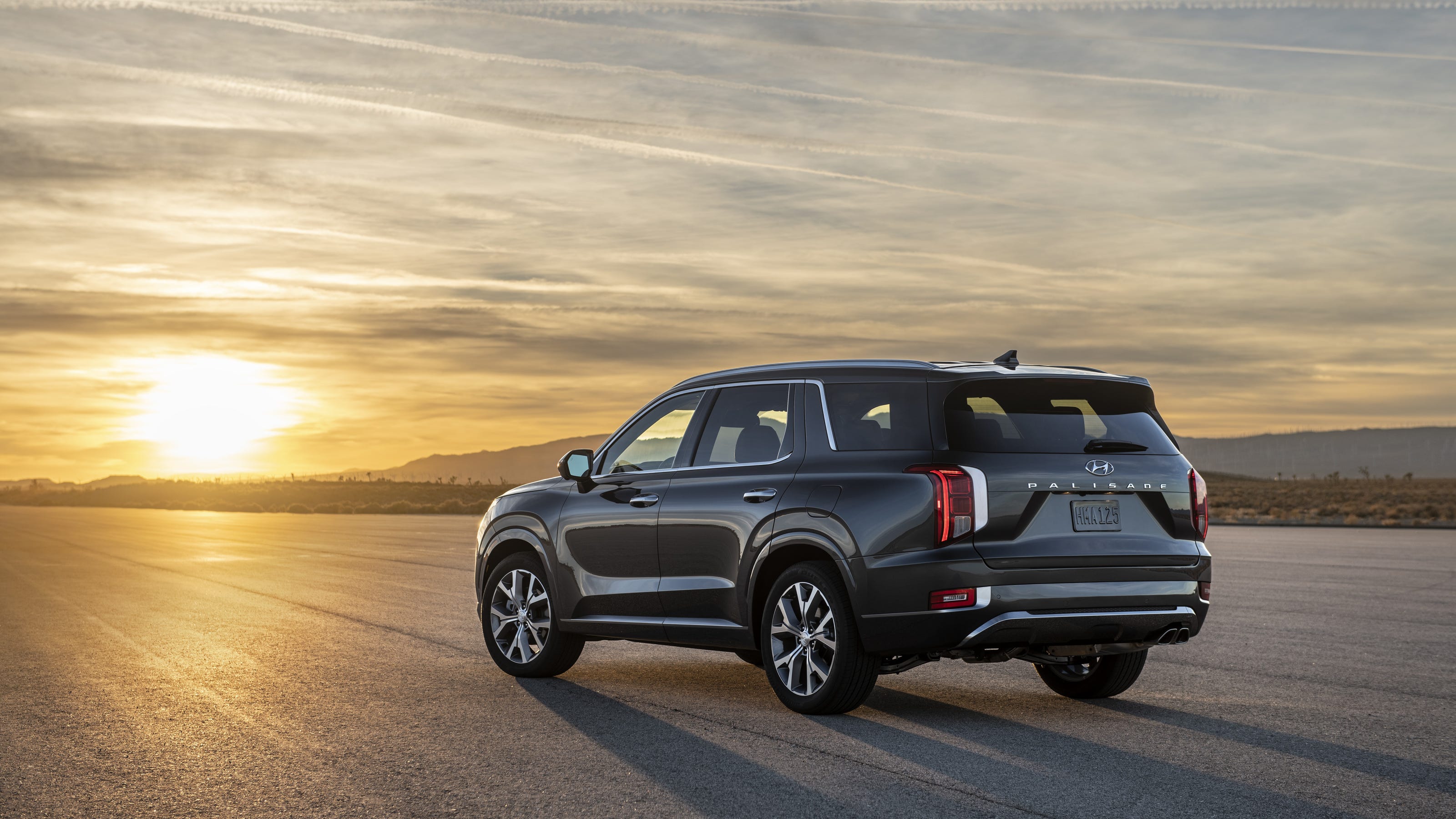 La Auto Show Hyundai Palisade 3 Row Suv Makes Global Debut