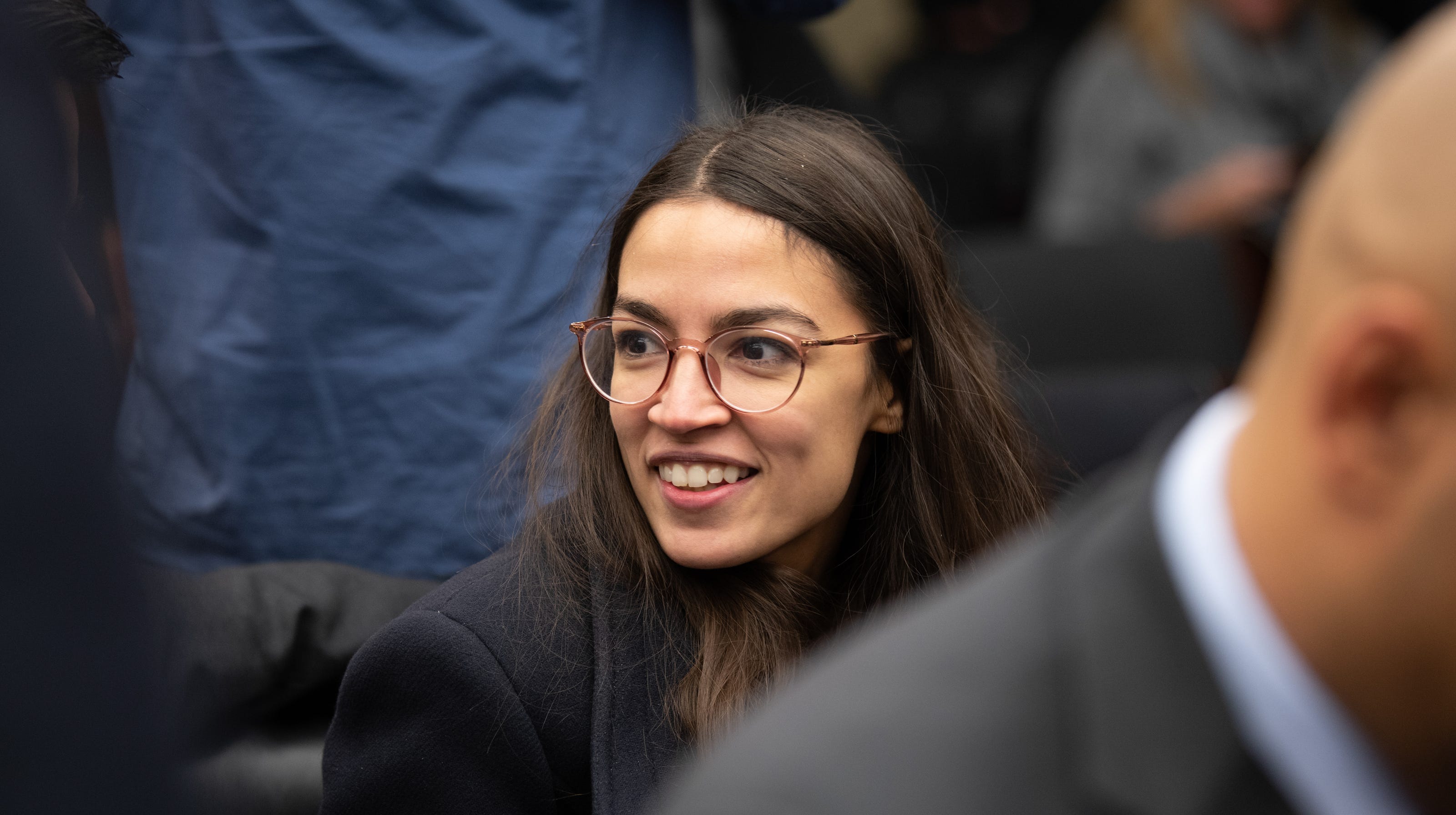 Old Alexandria Ocasio-Cortez dance video goes viral as supporters mock sham...