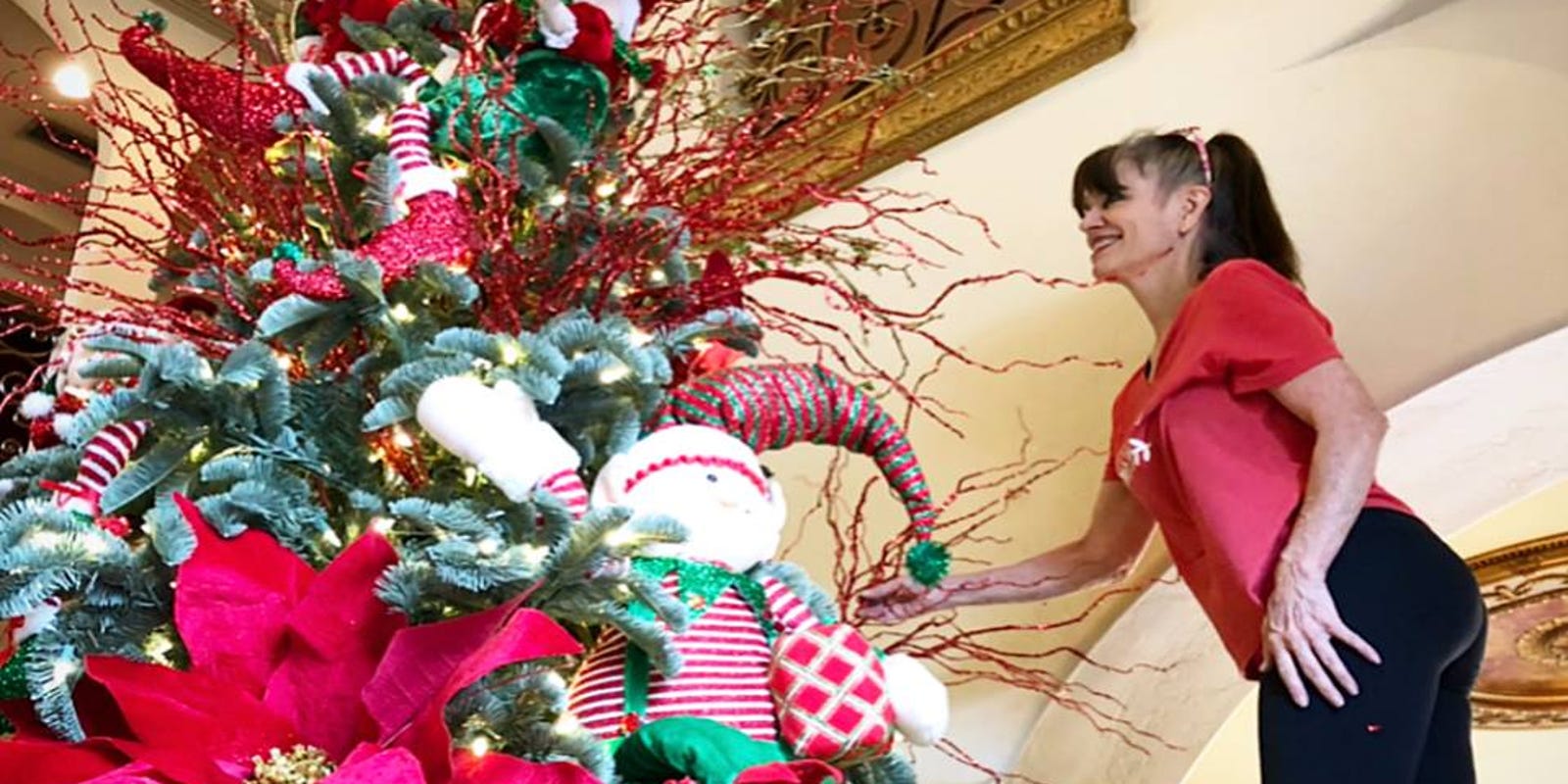 Hiring A Decorator For Christmas Tips For Getting The Look For Less