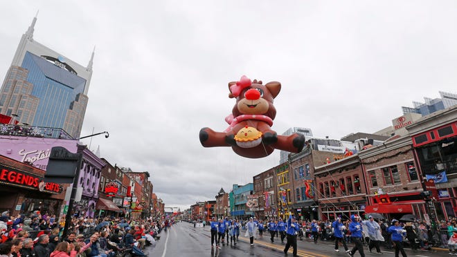 Nashville Tn Christmas Parade 2022 James Shaw Jr. Replaces Kid Rock At Nashville Christmas Parade Nashville Tn Christmas Parade 2022 James Shaw Jr. Replaces Kid Rock At Nashville Christmas Parade