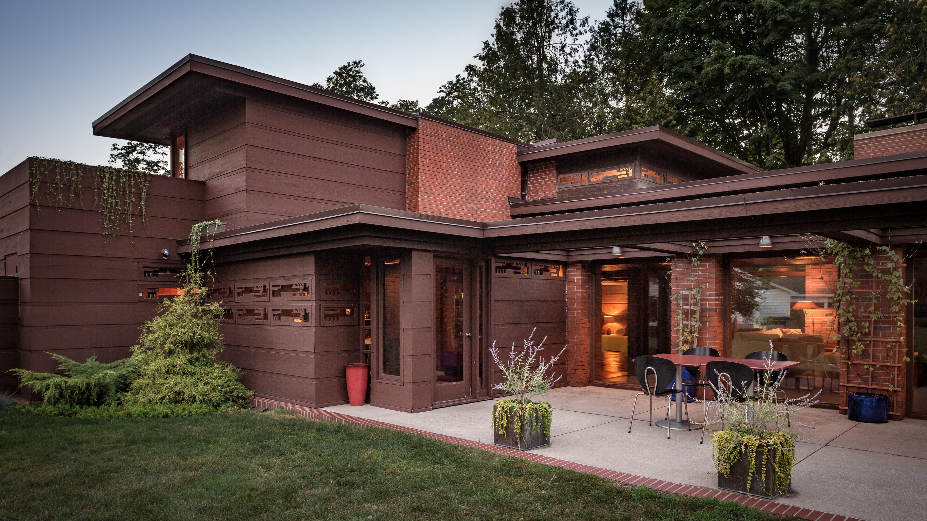 Most popular Airbnb in Wisconsin is Frank Lloyd Wright house in Two Rivers