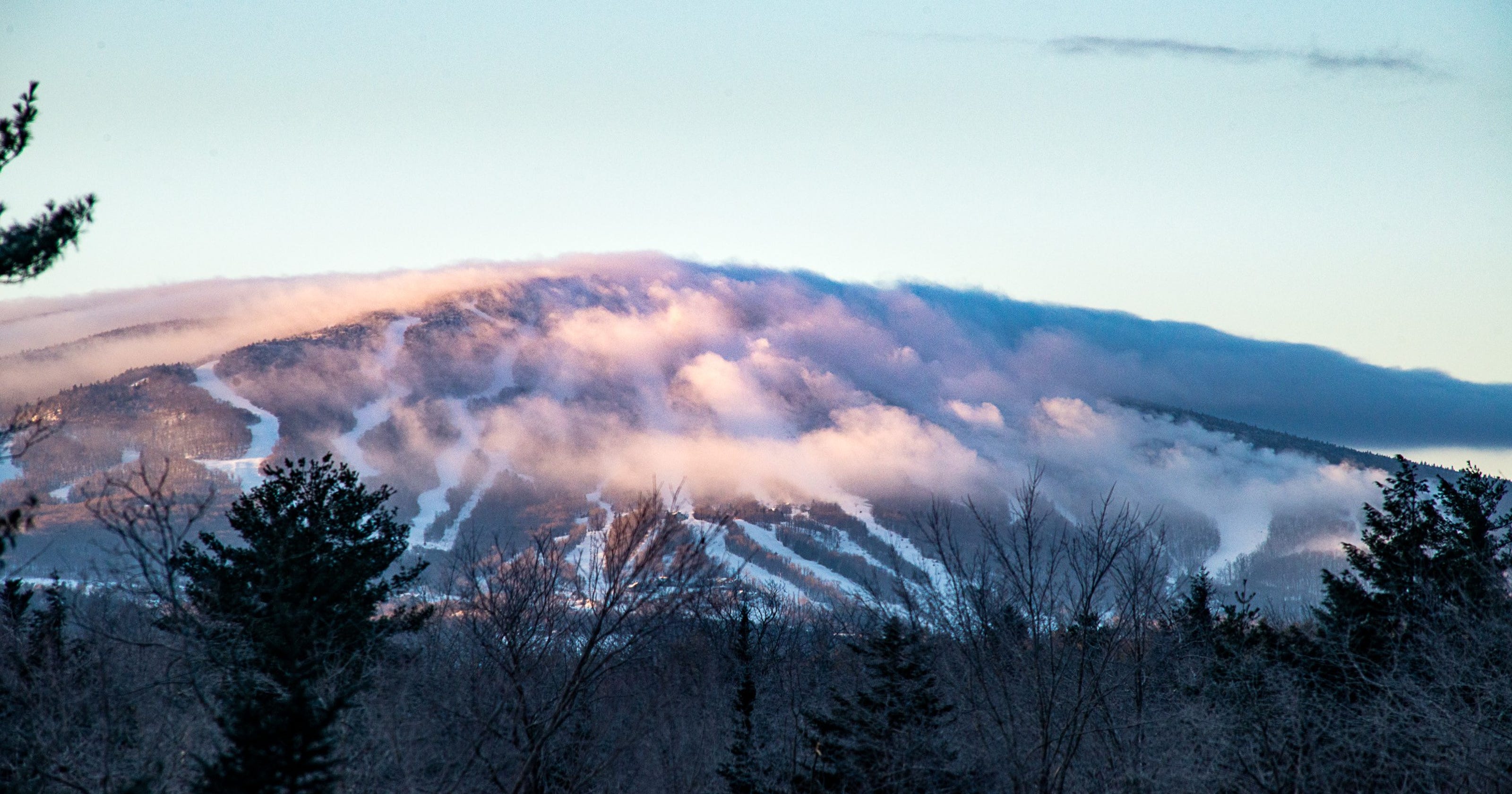 Skiing Crowds hit snow at Stratton Mountain for great December start