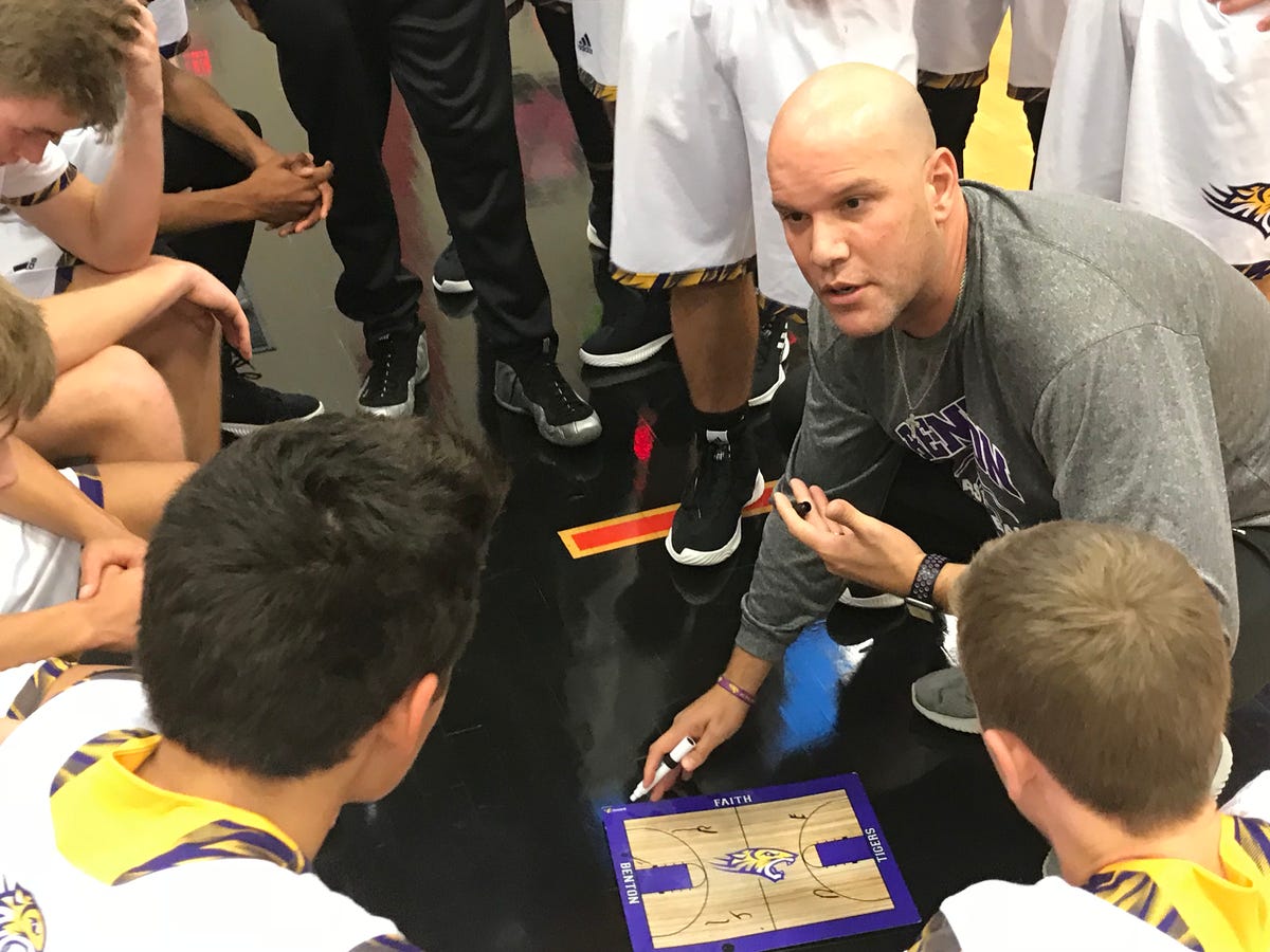 Benton’s Todd Martinez resigns; Tigers search for a boys basketball replacement