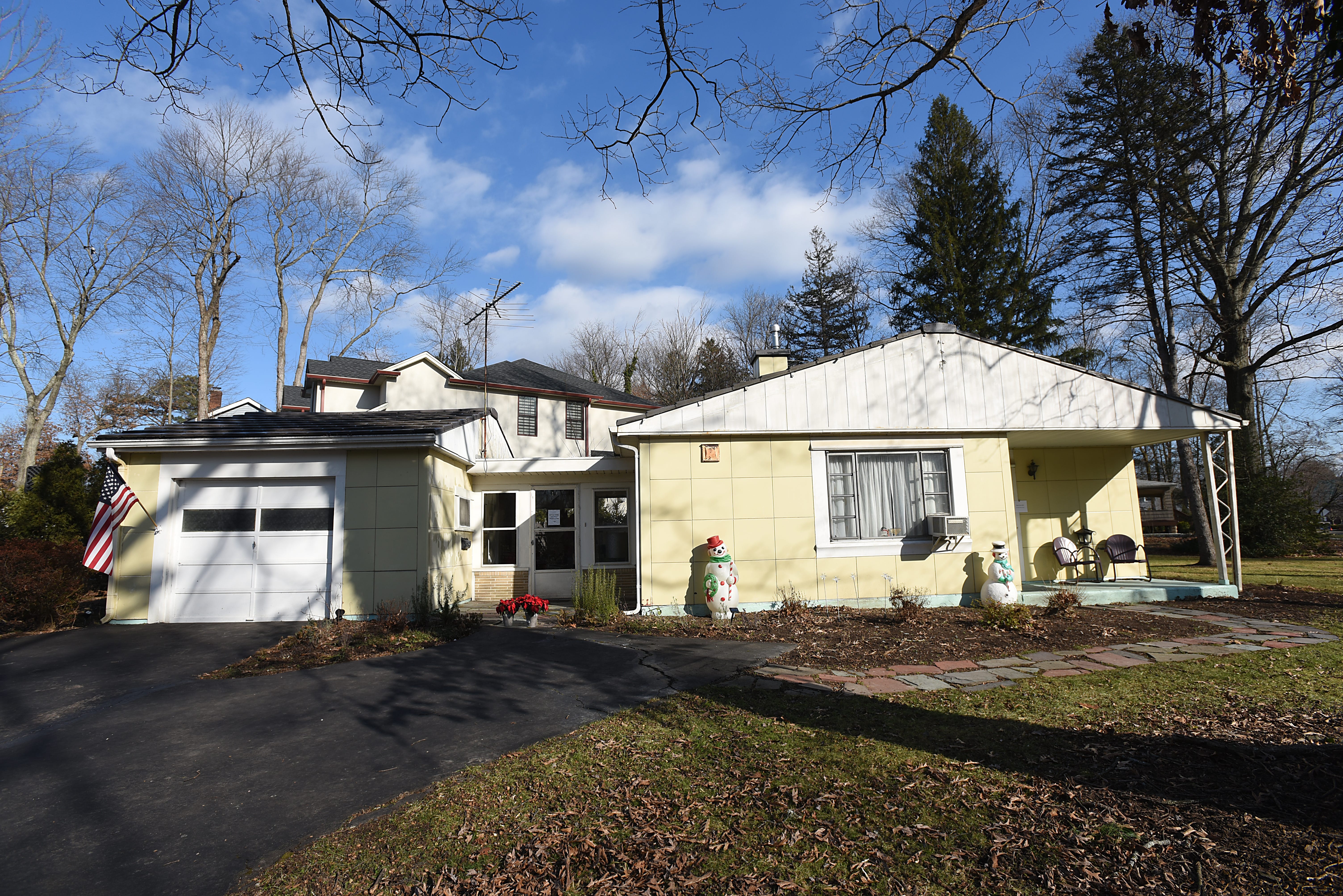 Closter NJ Hess Lustron House transports visitors to a 'retro" past