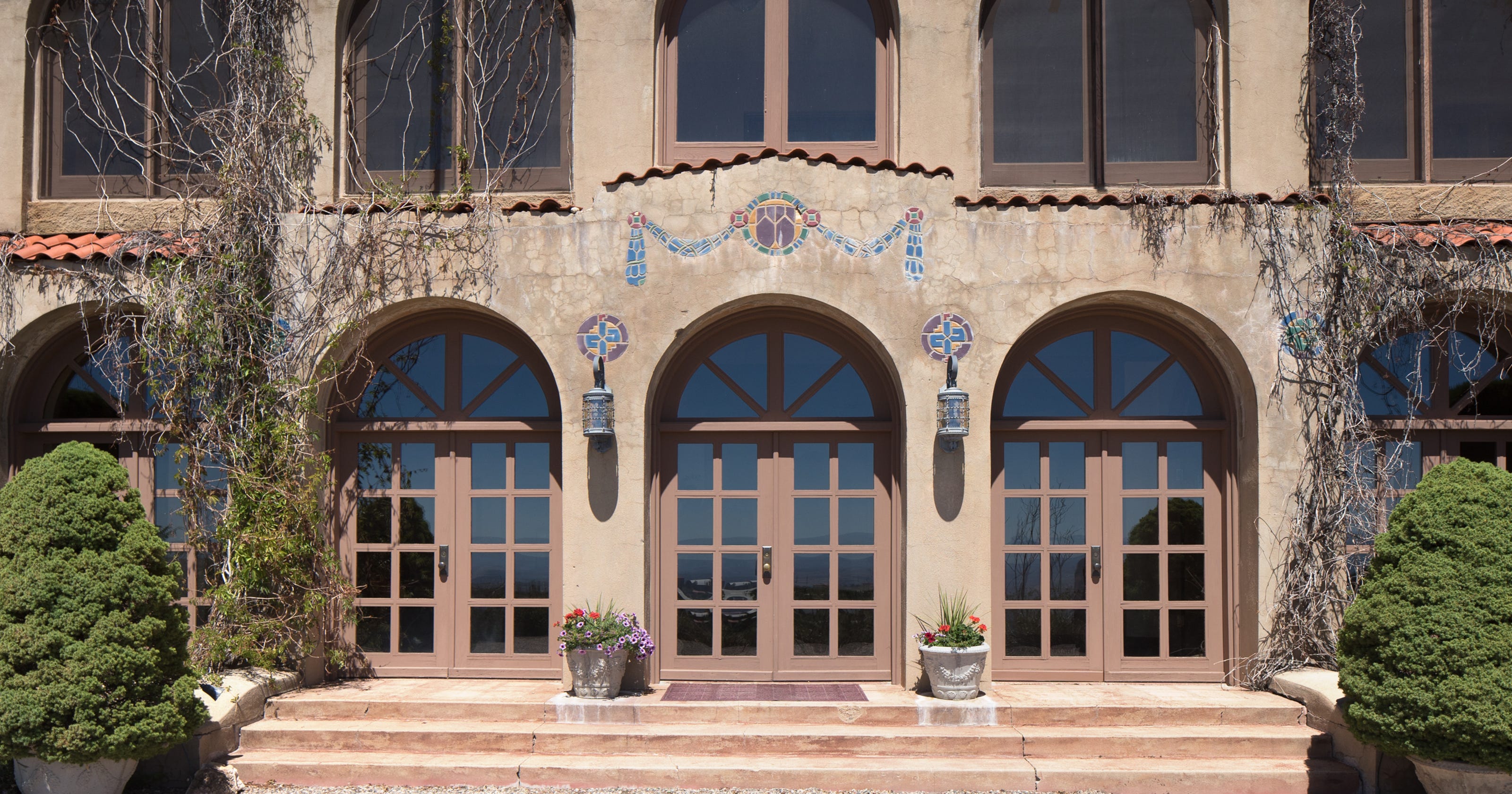 Historic mining Little Daisy Hotel in Jerome for sale for 6.2 million