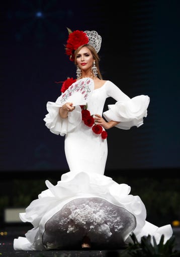 epa07222089 Miss Spain Angela Ponce, the first transgender woman who take part in the international beauty contest, poses in her national costume during the Miss Universe 2018 national costume contest at Nongnooch International Convention and Exhibition Center in Pattaya, Chonburi province, Thailand, 10 December 2018. Women representing 94 nations participate in the 67th beauty pageant Miss Universe 2018 which will be held in Bangkok on 17 December 2018. EPA-EFE/RUNGROJ YONGRIT EDITORIAL USE ONLY ORG XMIT: RUN1416