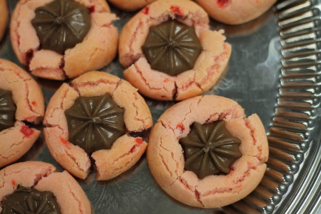 Cherry Star Cookies recipe from Recipe from Vickie Draxler, Hewitt. Get the recipe https://bit.ly/2rvrwcL